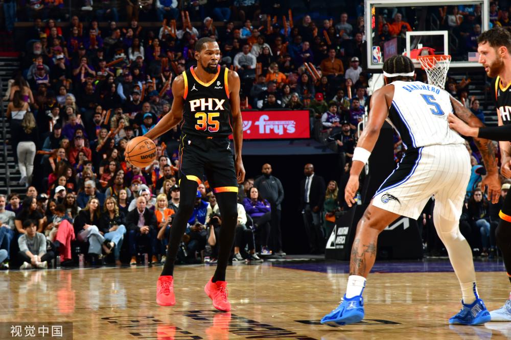 言与球场表 言与球场表